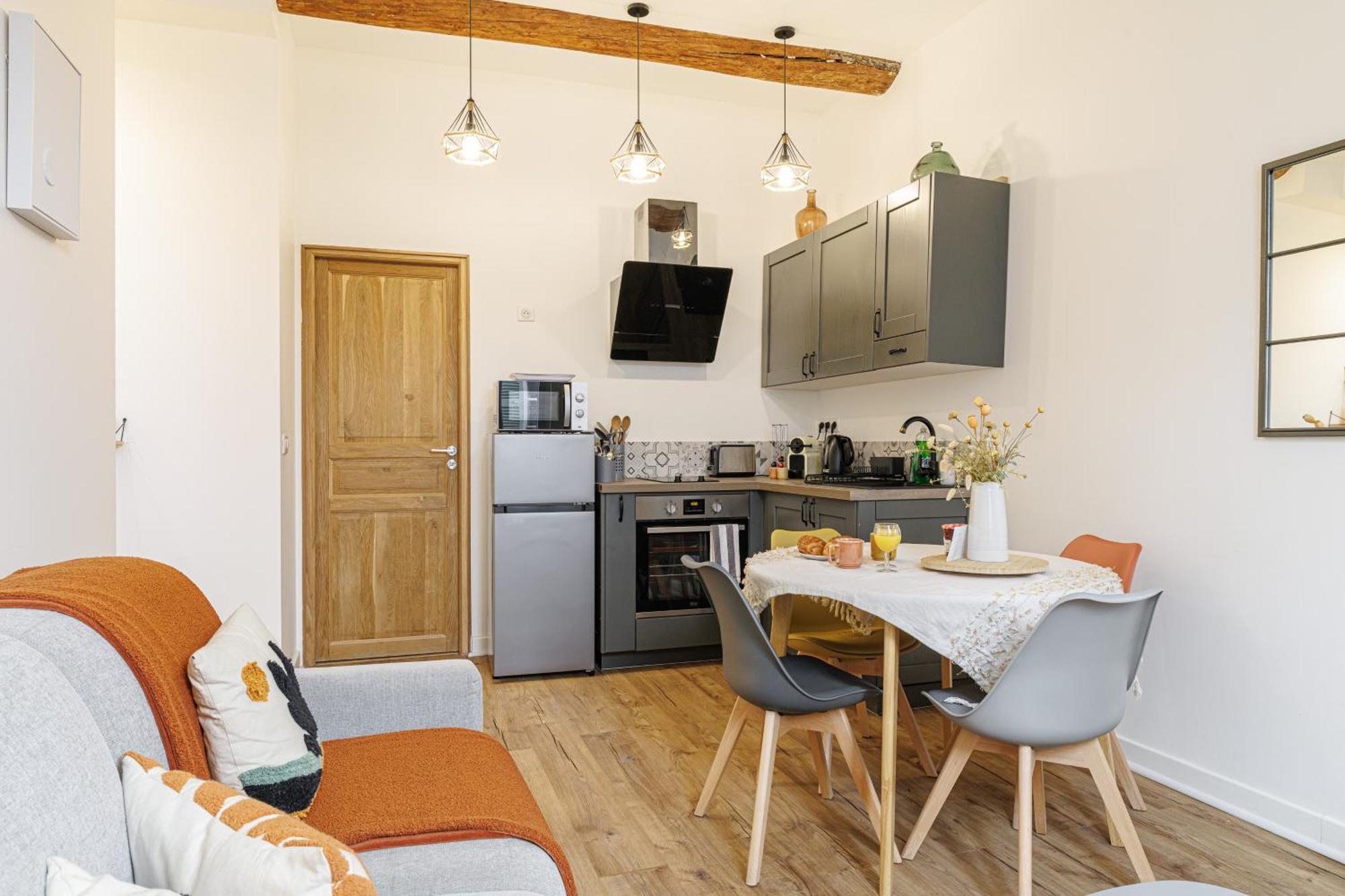 Old Town Antibes Superb New Flat, For 3, Ac, Wi-Fi Lejlighed Eksteriør billede