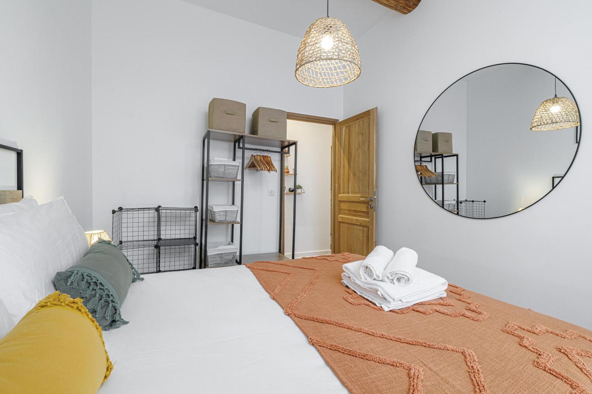 Old Town Antibes Superb New Flat, For 3, Ac, Wi-Fi Lejlighed Eksteriør billede