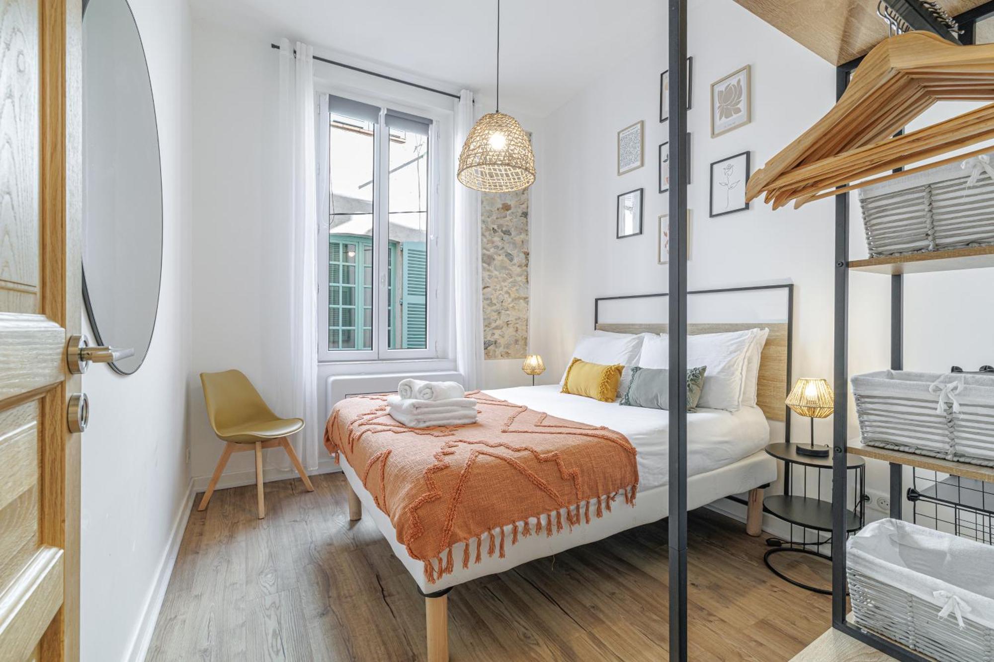 Old Town Antibes Superb New Flat, For 3, Ac, Wi-Fi Lejlighed Eksteriør billede